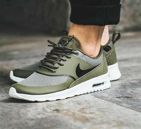 nike damen olivgrün|olive green nikes sneakers.